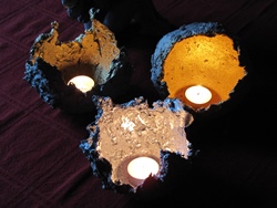 Herzen, Lilien und Rosen aus Beton, Feuerschalen aus Beton - Angels