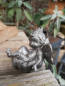 Preview: Gartenstecker Elfenkind liegend, aus Resin