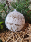 Preview: Boho Christbaumkugel Saholy, mit Spitze weiß oben