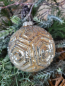 Preview: Christbaumkugel Pompös, Sechseck creme opak mit Silberglitzer