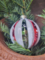 Preview: Christbaumkugel Zetty, Streifen breit, weiß-rot-grün