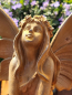 Preview: Gusseisen Elfe Honey knieend, mit Edelrostfinish