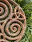 Preview: Edelrost Gusseisen Gartenstecker keltische Triskele
