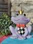 Preview: Keramik Frosch Fridolin mit Krone und Mascherl, flieder