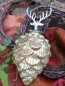 Preview: Christbaumkugel Zapfen Fyrre mit Hirsch, antikgold matt