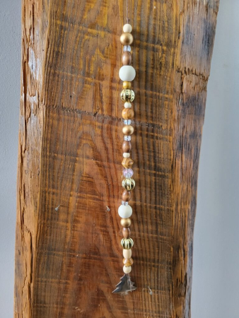 Weihnachtshänger Holz-Gold, mit silbernem Baum