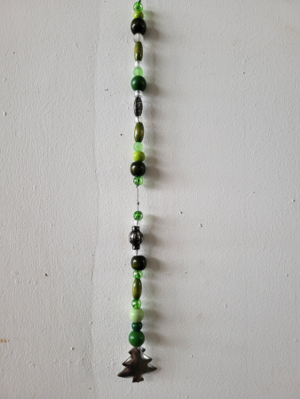 Weihnachtshänger Grün, mit silbernem Baum