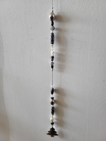 Weihnachtshänger Schwarz-weiß, mit silbernem Baum