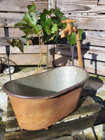 Preview: Pflanzwanne mit Wasserhahn, braun rustikal