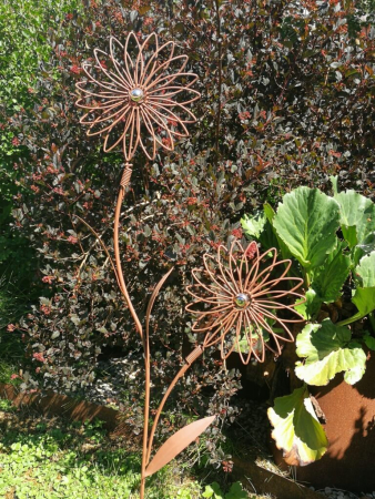 Edelrostoptik Blüte Sünaj am Stab