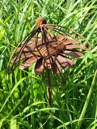 Edelrost Gartenstecker Blume mit Kolibri