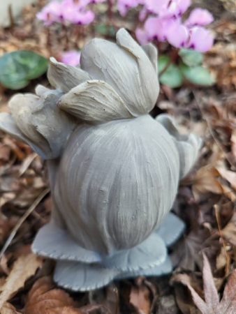 Blumenkind Alpenveilchen aus Resin