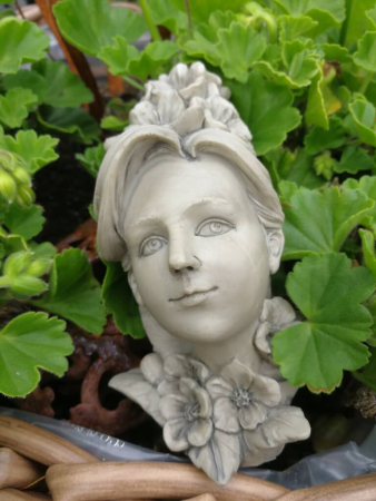 Blumenkind Christrose aus Resin