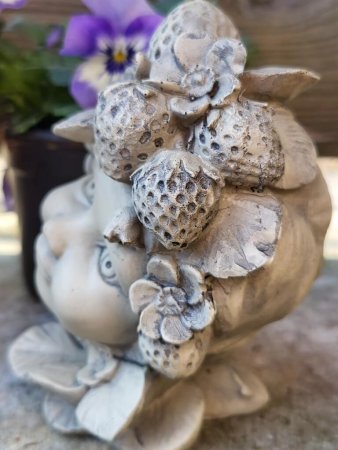 Blumenkind Erdbeere aus Resin