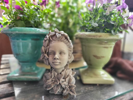 Preview: Blumenkind Weihnachtsstern, aus Resin