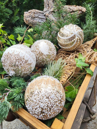 Preview: Boho Christbaumkugel Desna, mit Spitze weiß