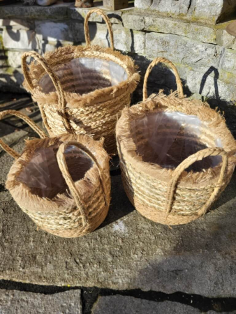 Preview: Boho Rohrkolbenkorb Melania mit Fransen, zum Bepflanzen