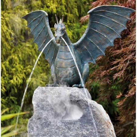 Bronzeskulptur Drache Terradorklein, wasserspeiend