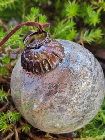 Preview: Christbaumkugel Athrios rund, braun-altgold, glänzend