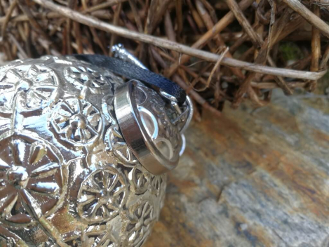 Preview: Christbaumkugel Corvinia, mit Blümchen