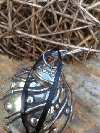 Preview: Christbaumkugel Corvinia, Streifen mit großen Punkten