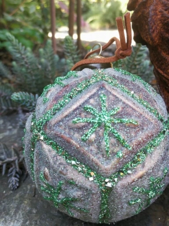 Christbaumkugel Maila, braun-grün, Stern Grünglitter