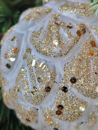 Preview: Christbaumkugel Pompös, Blätter weiß-gold-Glitzer
