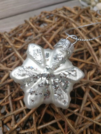 Preview: Christbaumkugel Schneeflocke Zilia 6-zackig, silber