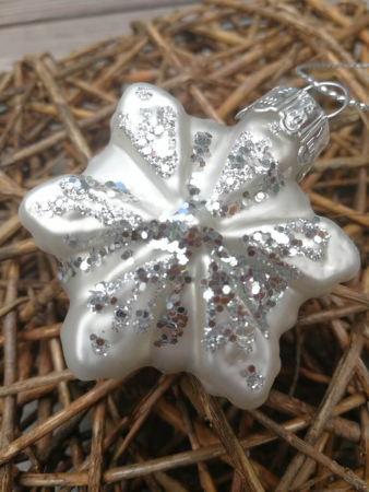 Preview: Christbaumkugel Schneeflocke Zilia 6-zackig, silber