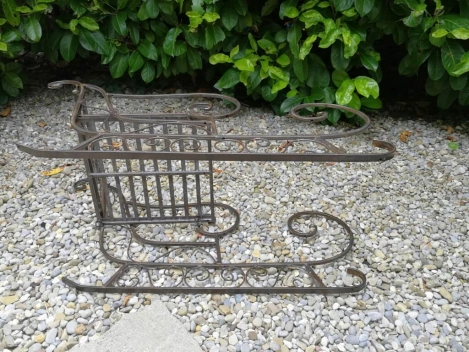 Dekoschlitten braun lackiert