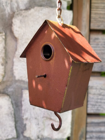 Deko-Vogelhaus zum Hängen, hoch, Rostoptik, klein