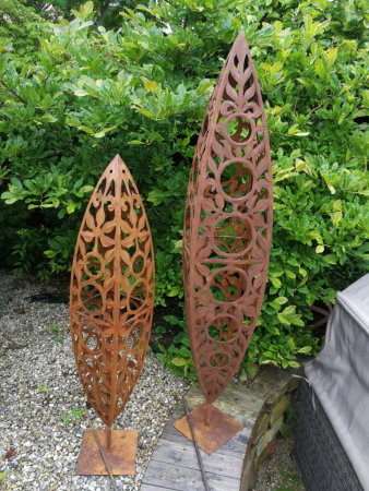 Edelrost Skulptur Blätterzapfen, 120 cm