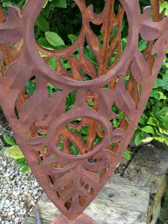Edelrost Skulptur Blätterzapfen, 165 cm