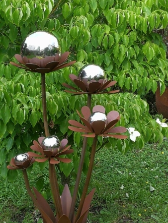 Edelrost Blume Blumenzauber mit Edelstahlkugeln, 120 cm