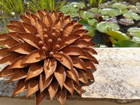 Edelrost Blume Volaria