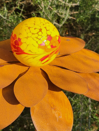 Edelrost Glasblume Katinka mit Schmetterling