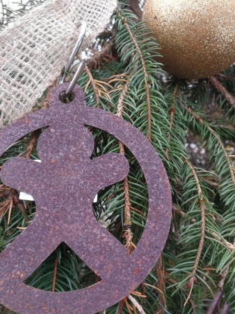 Edelrost Christbaumkugel Lebkuchenmann, offen