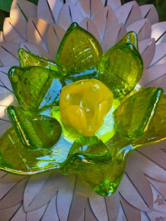 Preview: Edelrost Glasblume Dahlie 1 Blüte, grün