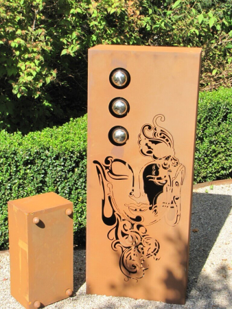 Edelrost Dekosäule Buddha mit Pflanztrog