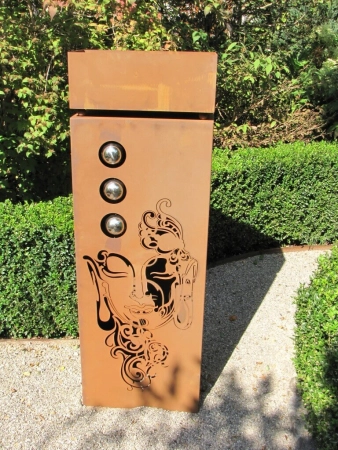 Edelrost Dekosäule Buddha mit Pflanztrog