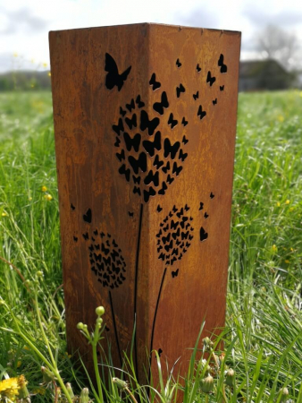 Edelrost Dekosäule Pusteblume mit Schmetterlingen