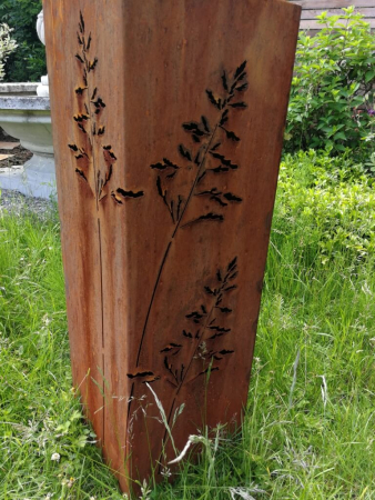 Edelrost Dekosäule filigrane Gräser