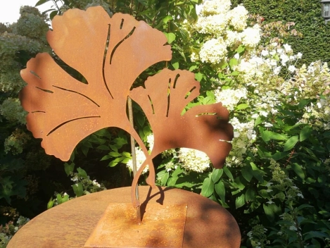 Edelrost Ginkgoblätter zum Stellen
