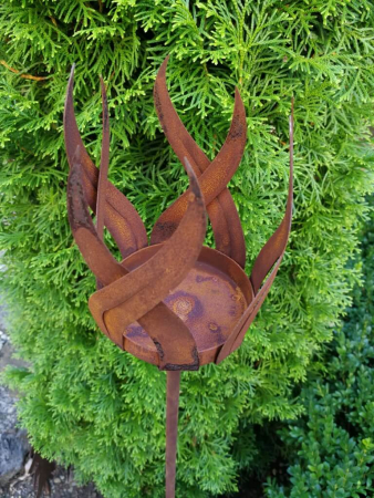 Preview: Edelrost Gartenstecker Windlicht Flamme mit Glas