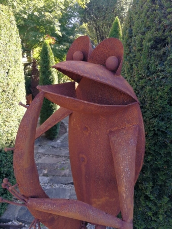 Edelrost Frosch mit Saxophon