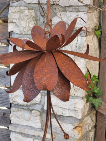 Edelrost Blume Fuchsie, zum Hängen