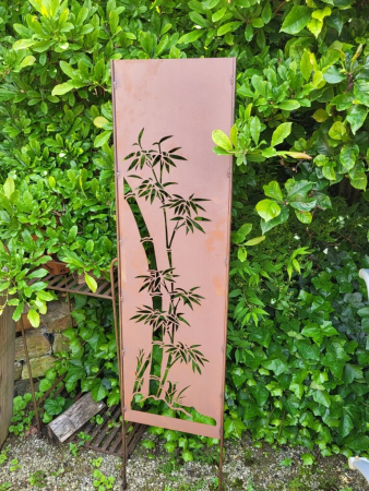 Preview: Edelrost Gartenschild Bambus auf Stein