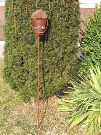 Gartenstecker Aschenbecher Rostoptik