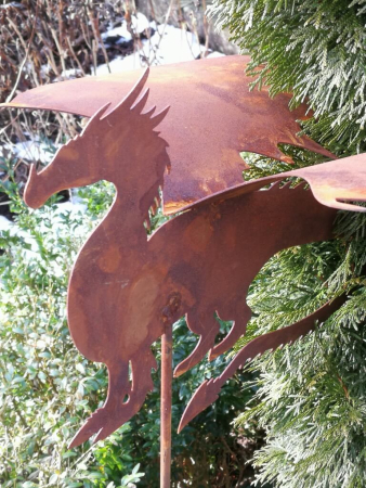 Edelrost Gartenstecker Drache Sauron