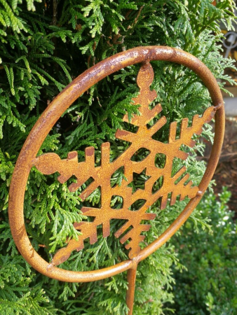 Preview: Edelrost Gartenstecker Schneeflocke Mika, dünn